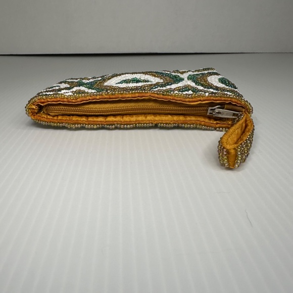 Vintage Circle Hand Beaded Wristlet Clutch/Coin Purse 5.5 in x 4 in Tan, Green - Picture 4 of 6